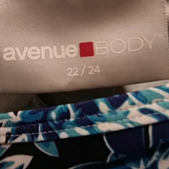 Avenue night gown 22/24 like new - Picture 3 of 4